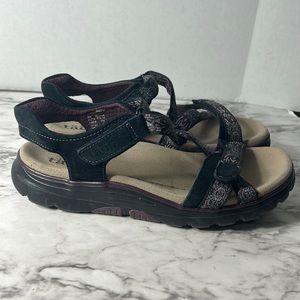 TAOS ZEN printed adjustable straps hiking outdoor women’s size 9